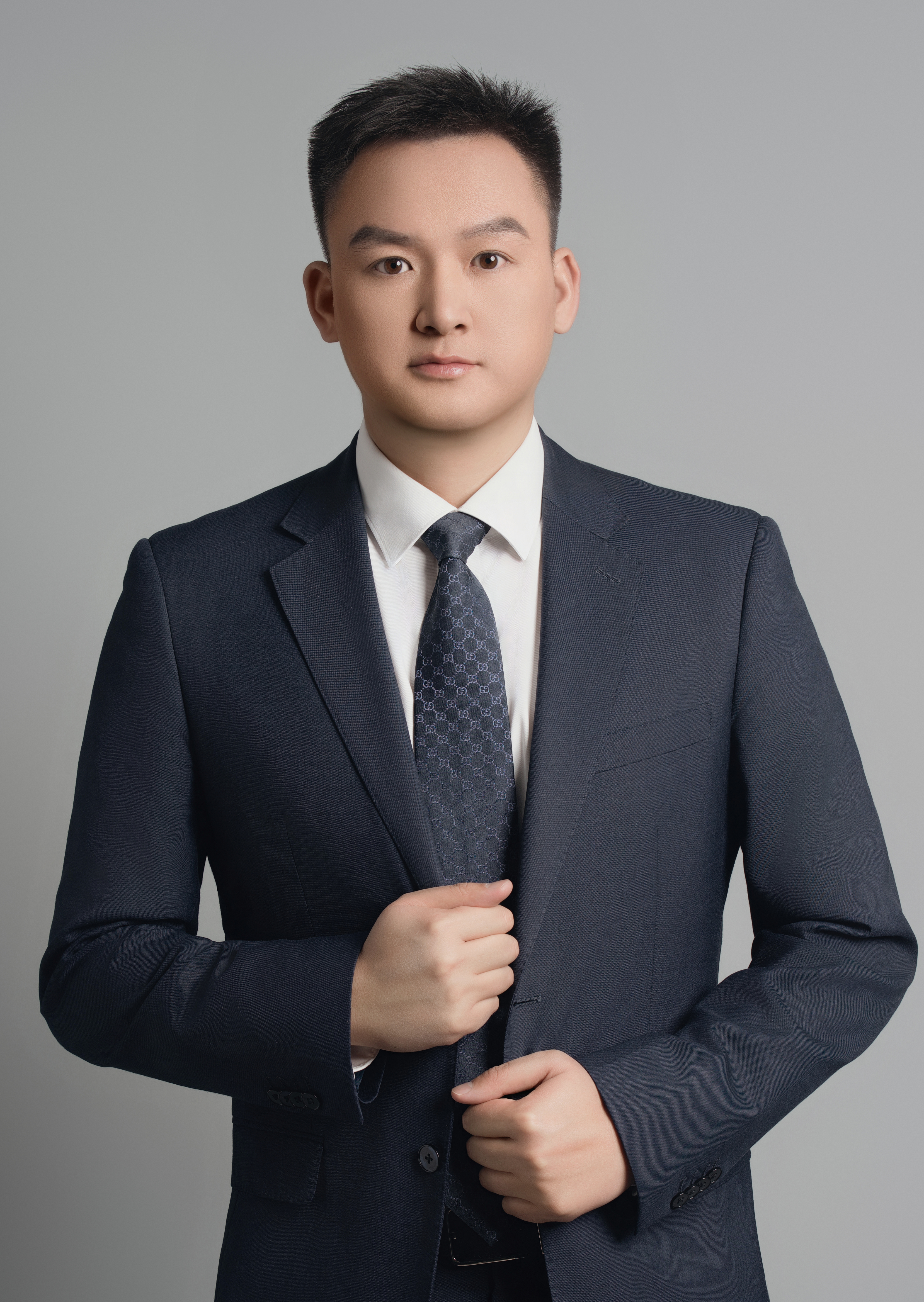 杨滔